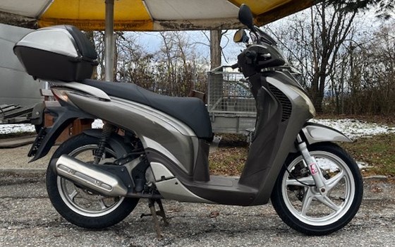 Gebrauchtmotorrad Honda SH125i - Bild 1