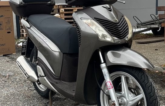 Gebrauchtmotorrad Honda SH125i - Bild 2
