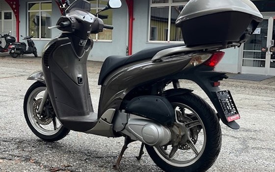 Gebrauchtmotorrad Honda SH125i - Bild 3