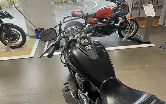 Gebrauchtmotorrad Kawasaki Vulcan 900 Classic - Bild 4