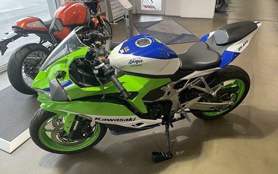 Gebrauchtmotorrad Kawasaki Ninja ZX-4RR - Bild 2