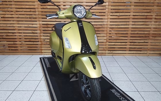 Neufahrzeug Vespa GTS 300 hpe Super Sport - Bild 3