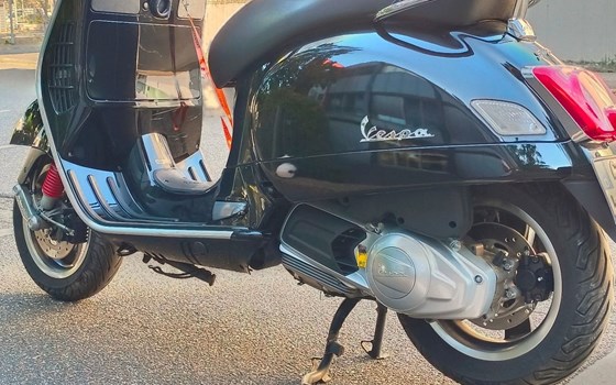 Gebrauchtmotorrad Vespa GTS 125 - Bild 1