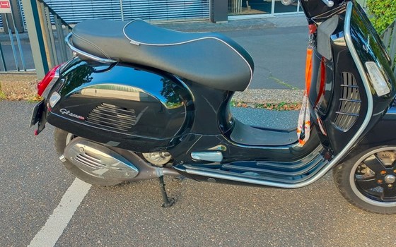 Gebrauchtmotorrad Vespa GTS 125 - Bild 2