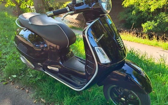 Gebrauchtmotorrad Vespa GTS 125 - Bild 4