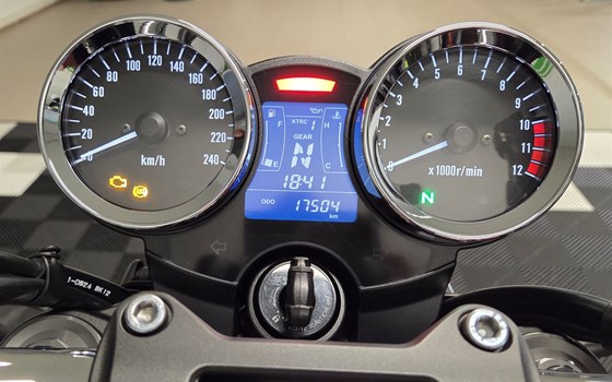 Gebrauchtmotorrad Kawasaki Z900 RS - Bild 4