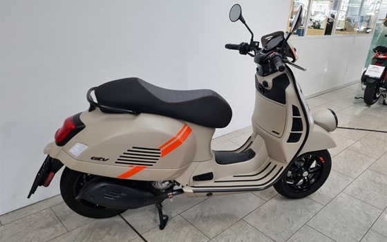 Gebrauchtmotorrad Vespa GTV 300 - Bild 2