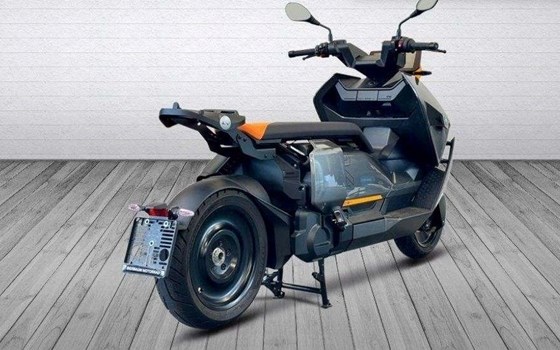 Gebrauchtmotorrad BMW CE 04 - Bild 3