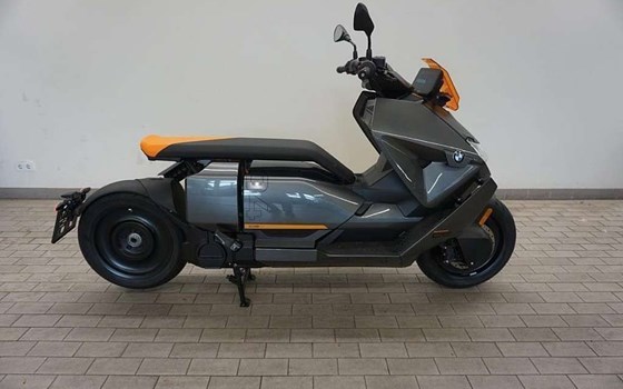 Gebrauchtmotorrad BMW CE 04 - Bild 3