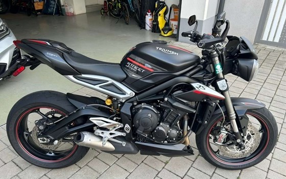 Gebrauchtmotorrad Triumph Street Triple 765 RS - Bild 1