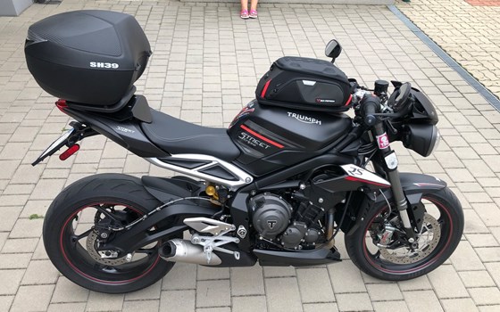 Gebrauchtmotorrad Triumph Street Triple 765 RS - Bild 3