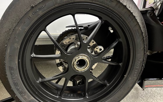 Gebrauchtmotorrad MV Agusta F4 1078 RR312 - Bild 3