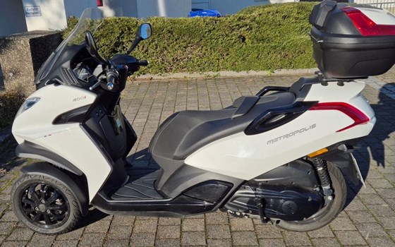 Gebrauchtmotorrad Peugeot Metropolis 400i RS - Bild 4