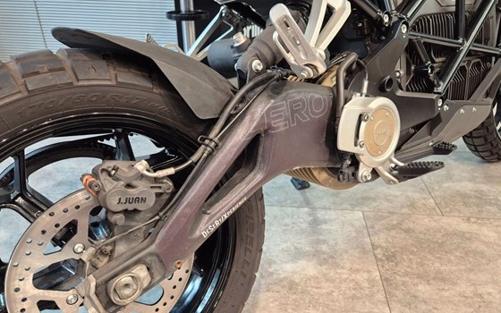 Gebrauchtmotorrad Zero DS - Bild 12