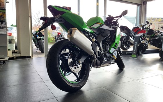 Neufahrzeug Kawasaki Ninja ZX-4RR - Bild 3