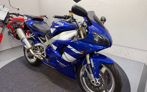 Gebrauchtmotorrad Yamaha R1 - Bild 12