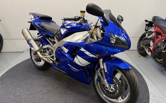 Gebrauchtmotorrad Yamaha R1 - Bild 2