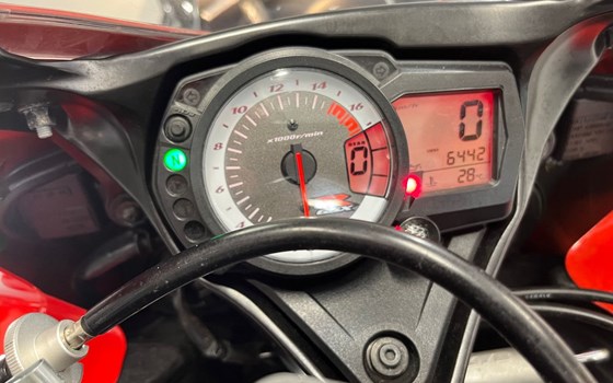 Gebrauchtmotorrad Suzuki GSX-R 750 - Bild 10