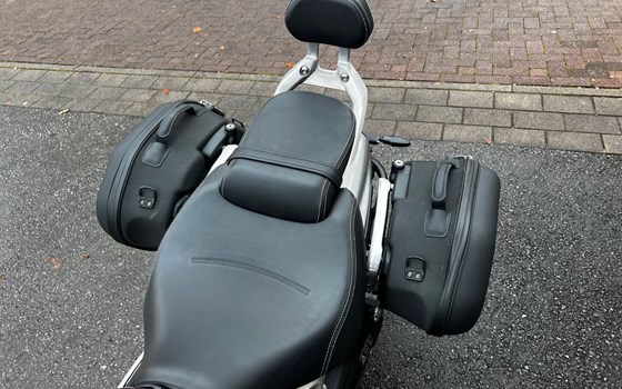 Gebrauchtmotorrad Triumph Rocket 3 GT - Bild 11