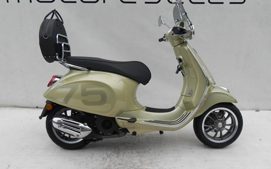Gebrauchtmotorrad Vespa Primavera 125 75th - Bild 14