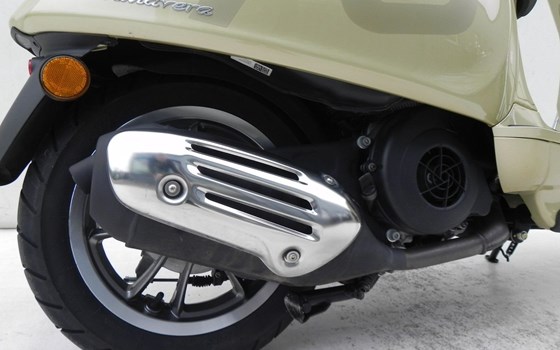 Gebrauchtmotorrad Vespa Primavera 125 75th - Bild 17