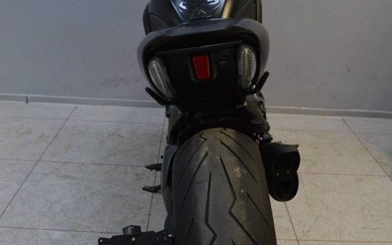 Gebrauchtmotorrad Ducati Diavel 1200 Dark - Bild 10