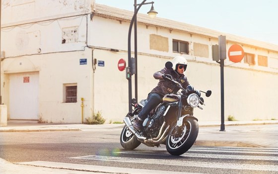 Neufahrzeug Kawasaki Z900 RS - Bild 11