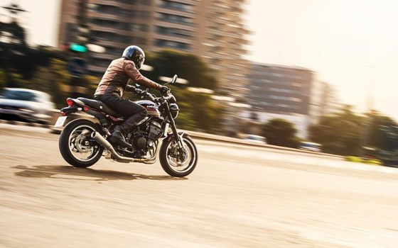 Neufahrzeug Kawasaki Z900 RS - Bild 9