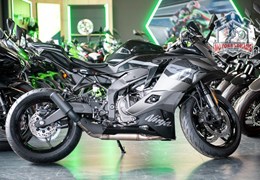 Neumotorrad Kawasaki Ninja ZX-4RR