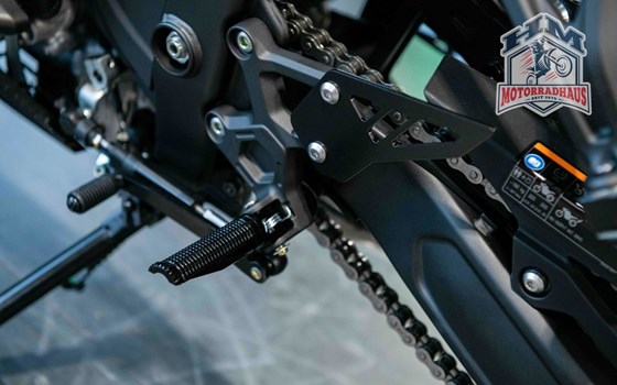 Neufahrzeug Kawasaki Ninja ZX-4RR - Bild 10