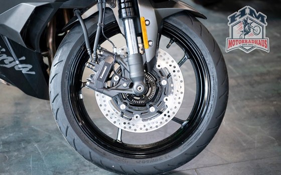 Neufahrzeug Kawasaki Ninja ZX-4RR - Bild 11