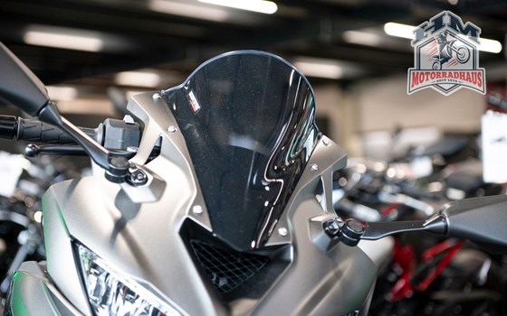 Neufahrzeug Kawasaki Ninja ZX-4RR - Bild 7