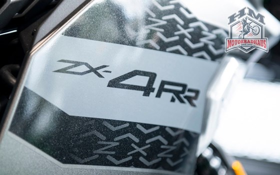 Neufahrzeug Kawasaki Ninja ZX-4RR - Bild 9