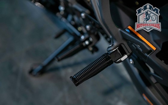 Neufahrzeug Kawasaki Ninja ZX-4RR - Bild 9