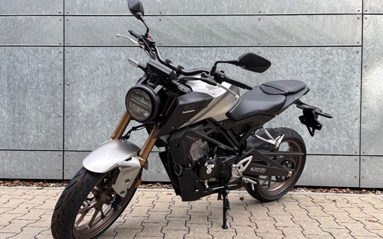 Gebrauchtmotorrad Honda CB125R - Bild 4