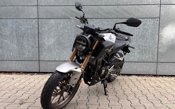 Gebrauchtmotorrad Honda CB125R - Bild 5