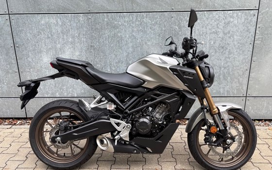 Gebrauchtmotorrad Honda CB125R - Bild 9