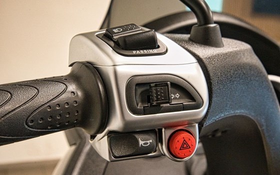 Gebrauchtmotorrad Piaggio MP3 300 HPE - Bild 10