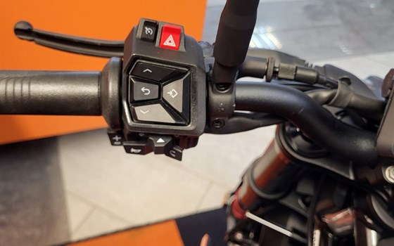 Neufahrzeug KTM 790 Duke - Bild 5