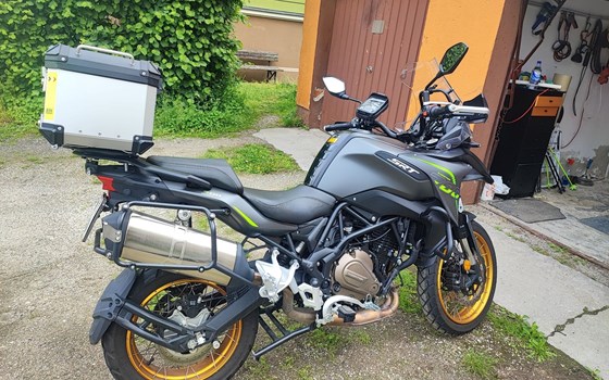 Gebrauchtmotorrad QJ Motor SRK 700 - Bild 1