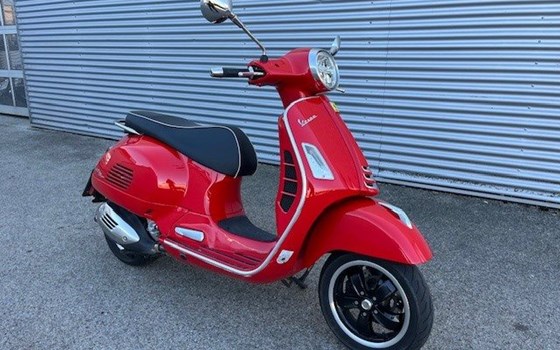 Gebrauchtmotorrad Vespa GTS 300 - Bild 3