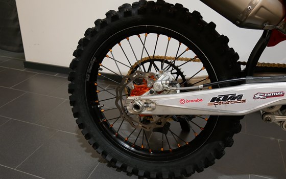 Gebrauchtmotorrad KTM 250 SX-F Factory Edition - Bild 10