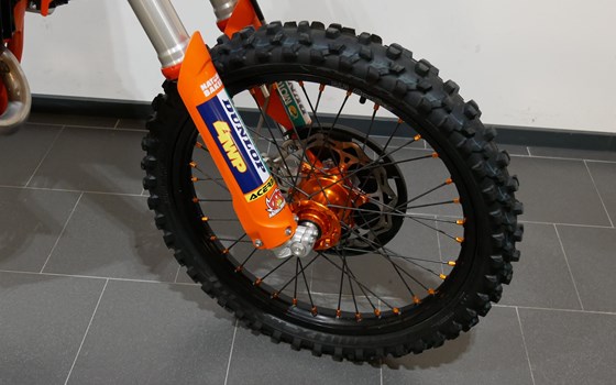 Gebrauchtmotorrad KTM 250 SX-F Factory Edition - Bild 11