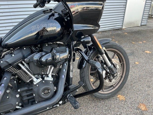 Harley-Davidson Softail Low Rider ST (Vivid Black) - Bild 3