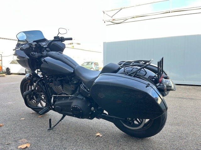 Harley-Davidson Softail Low Rider ST (Vivid Black) - Bild 8