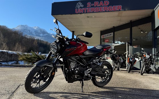 Gebrauchtmotorrad Honda CB125R - Bild 5