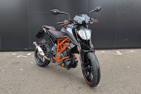 Die 5 besten A2 Naked Bikes bis 3.000 Euro