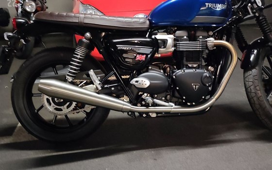 Gebrauchtmotorrad Triumph Street Twin - Bild 4