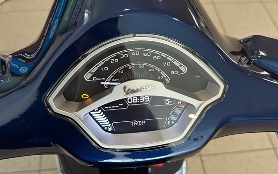 Neufahrzeug Vespa GTS 125 Super Sport - Bild 4