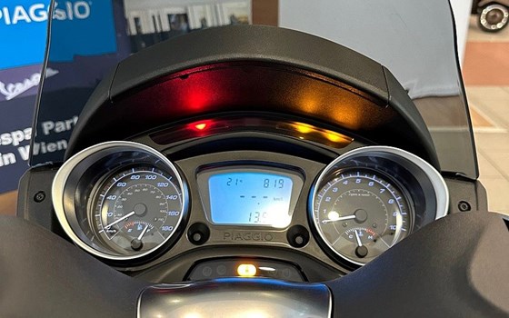 Gebrauchtmotorrad Piaggio MP3 530 HPE Exclusive - Bild 4